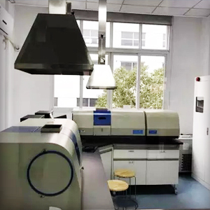 持證上崗專業(yè)技術(shù)過(guò)得硬